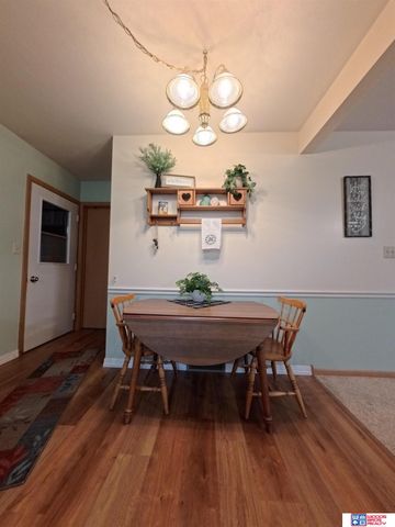 915 E 14th Street, York, NE 68467