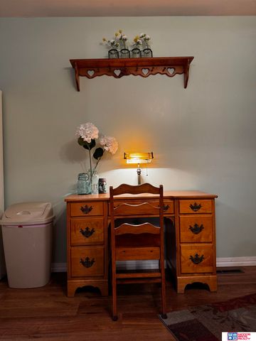 915 E 14th Street, York, NE 68467