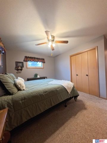 915 E 14th Street, York, NE 68467