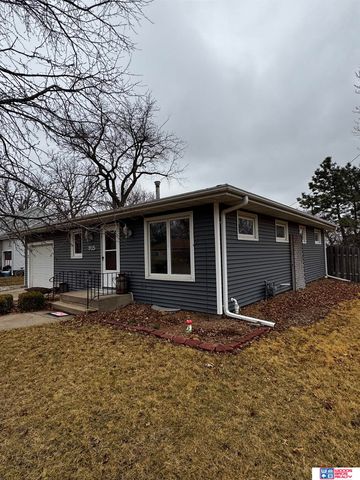 915 E 14th Street, York, NE 68467