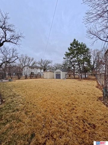 915 E 14th Street, York, NE 68467