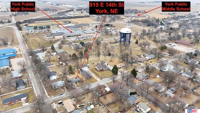 915 E 14th Street, York, NE 68467