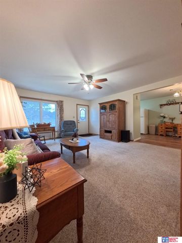 915 E 14th Street, York, NE 68467