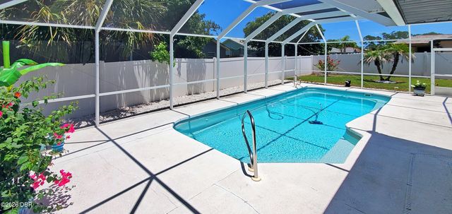 623 Crown Lane, Port Orange, FL 32127