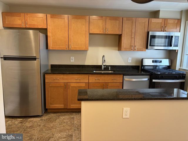 586 LUCIA AVE, Baltimore, MD 21229