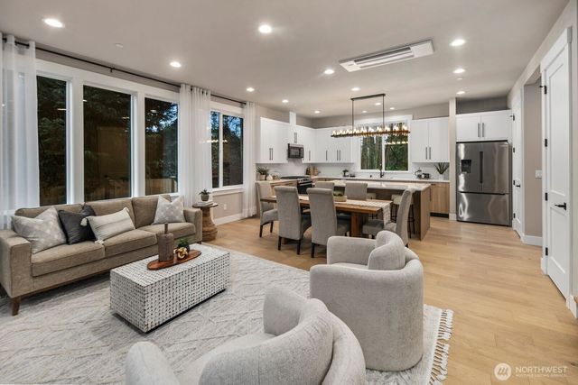 5010 114th Avenue NE, Kirkland, WA 98033