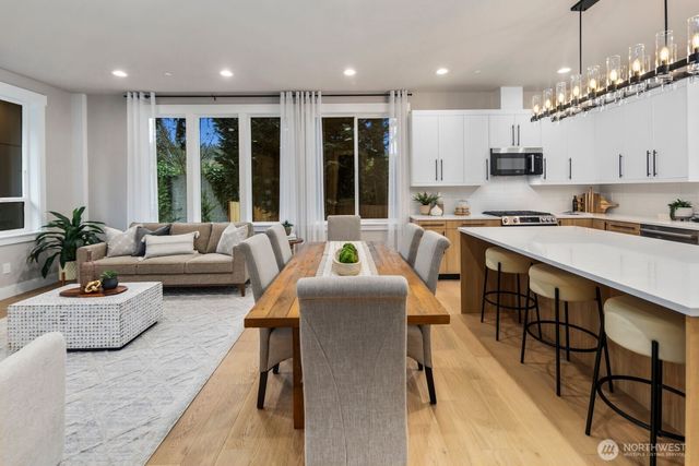 5010 114th Avenue NE, Kirkland, WA 98033