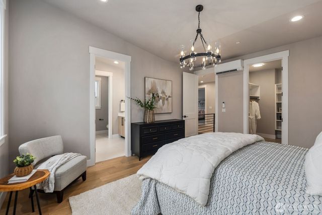 5010 114th Avenue NE, Kirkland, WA 98033