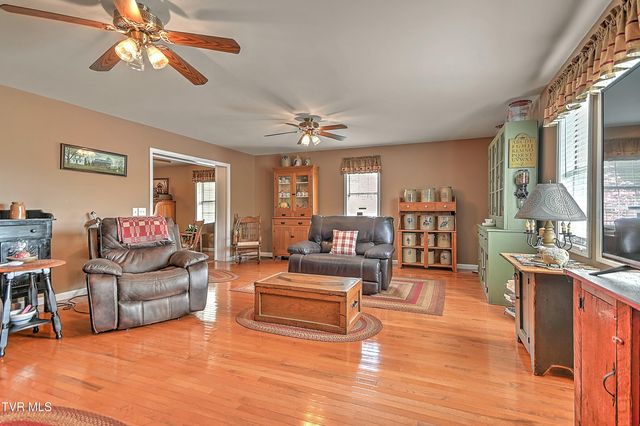 18685 Horton Highway, Fall Branch, TN 37656