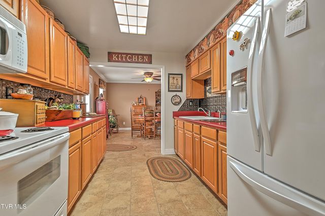 18685 Horton Highway, Fall Branch, TN 37656