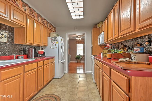 18685 Horton Highway, Fall Branch, TN 37656