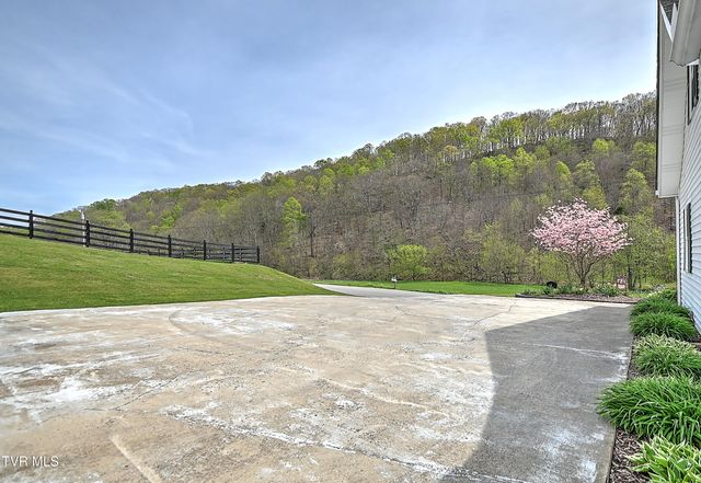18685 Horton Highway, Fall Branch, TN 37656