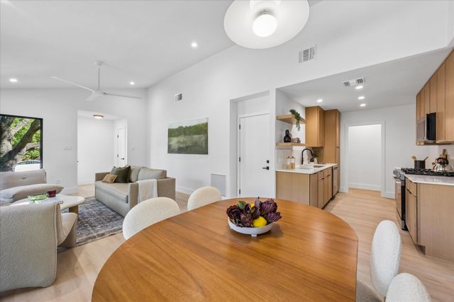 8406 Cockney DR, Austin, TX 78748