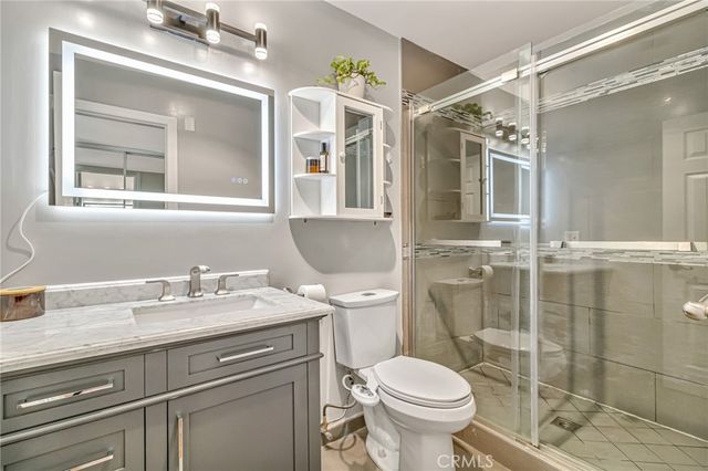 601 E Orange Grove 106, Burbank, CA 91501