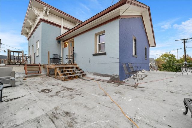 1386 Cranford Avenue, Lakewood, OH 44107