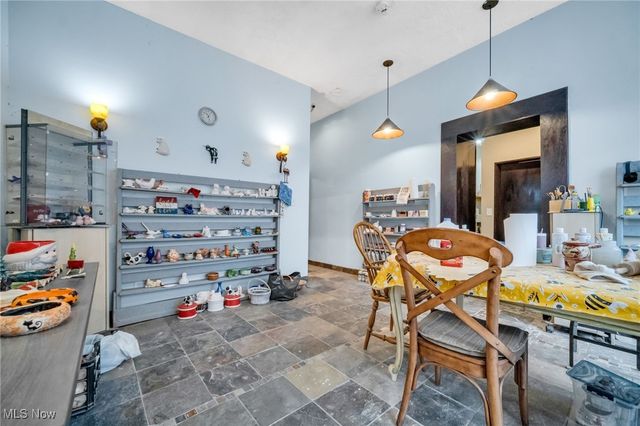 1386 Cranford Avenue, Lakewood, OH 44107