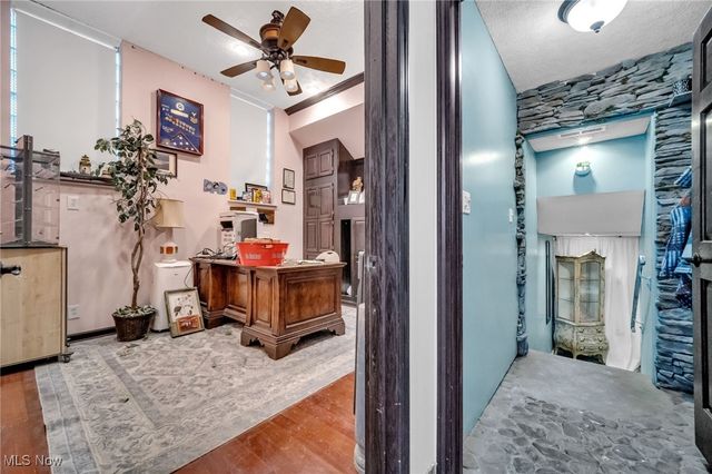 1386 Cranford Avenue, Lakewood, OH 44107