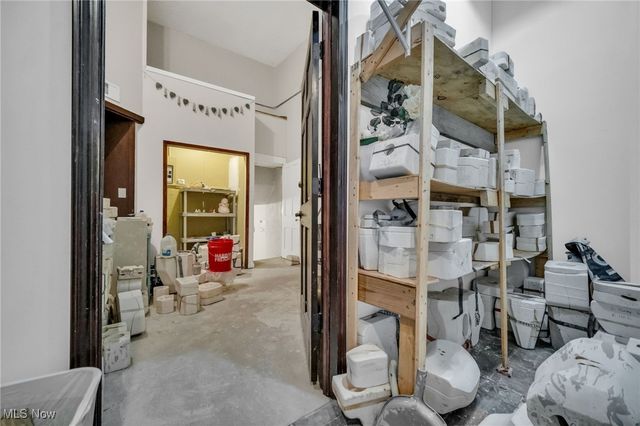 1386 Cranford Avenue, Lakewood, OH 44107