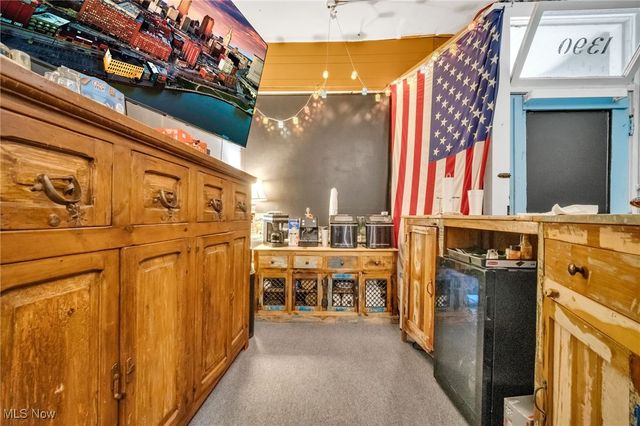 1386 Cranford Avenue, Lakewood, OH 44107