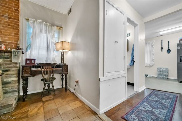 1386 Cranford Avenue, Lakewood, OH 44107