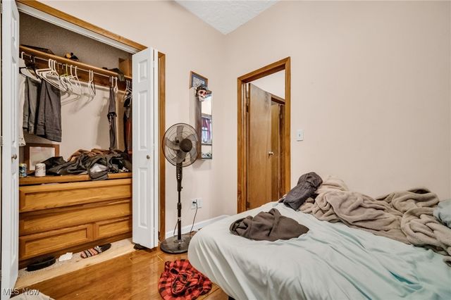 1386 Cranford Avenue, Lakewood, OH 44107