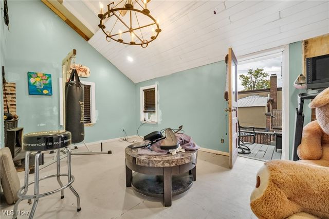 1386 Cranford Avenue, Lakewood, OH 44107