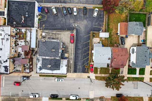 1386 Cranford Avenue, Lakewood, OH 44107