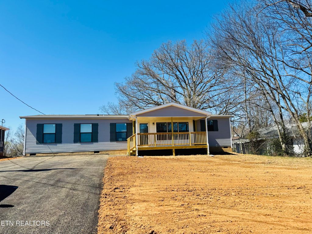 4406 Anna Maria Lane, Strawberry Plains, TN 37871