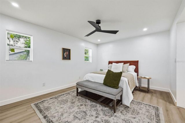 5106 OAKHAVEN LANE, Tampa, FL 33617