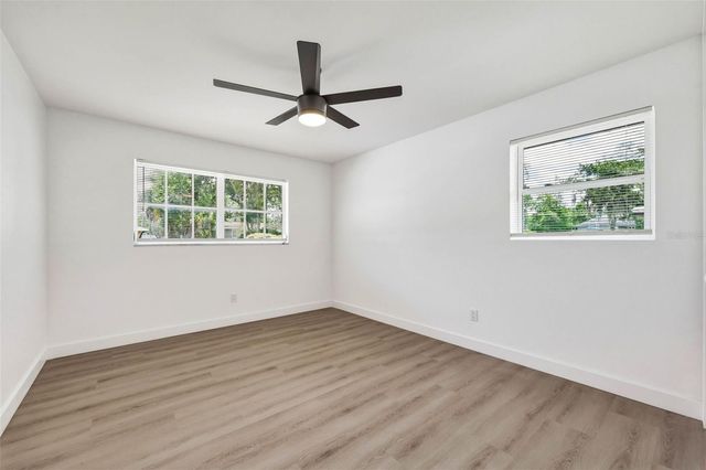 5106 OAKHAVEN LANE, Tampa, FL 33617