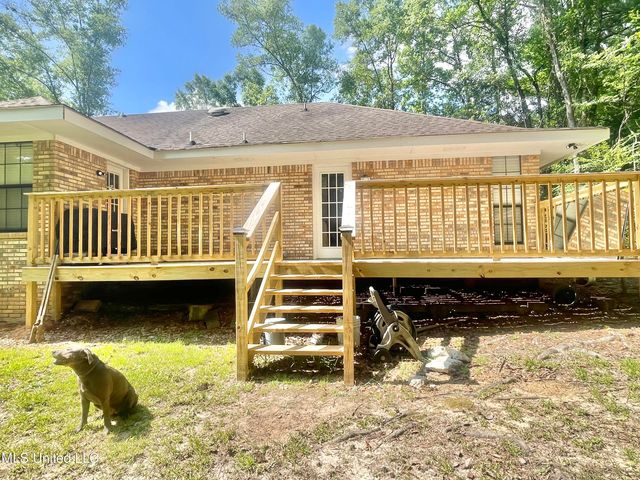 2500 Tearose Lane, Moss Point, MS 39562