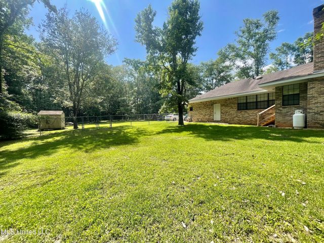 2500 Tearose Lane, Moss Point, MS 39562
