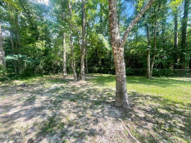 2500 Tearose Lane, Moss Point, MS 39562
