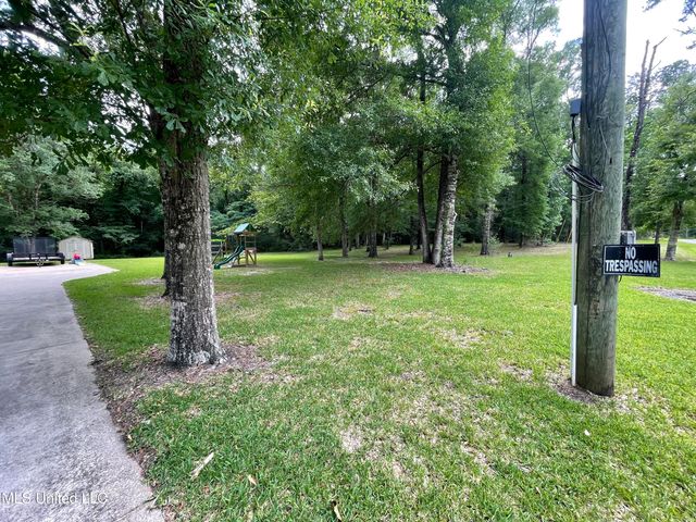 2500 Tearose Lane, Moss Point, MS 39562