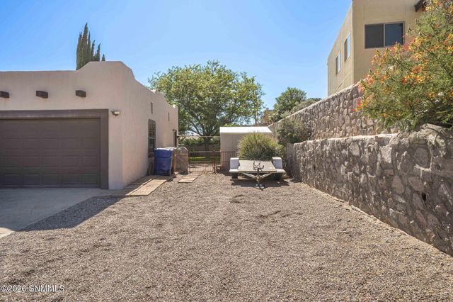 1844 Las Tunas Drive, Las Cruces, NM 88011