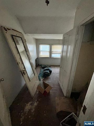 101 22nd Street, East Orange, NJ 07017