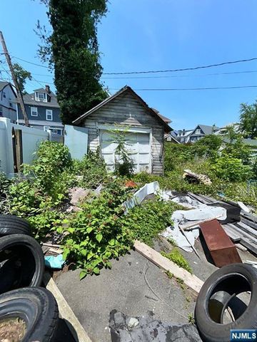 101 22nd Street, East Orange, NJ 07017