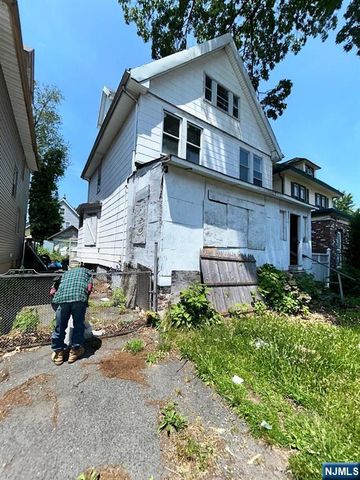 101 22nd Street, East Orange, NJ 07017