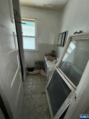 101 22nd Street, East Orange, NJ 07017