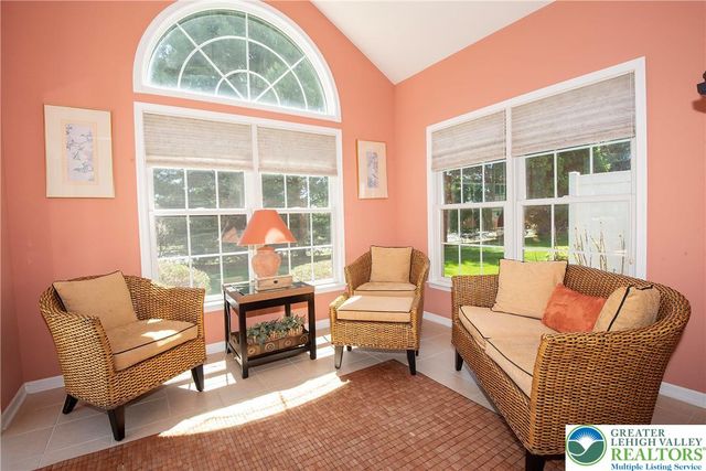 81 Moor Drive, Palmer Twp, PA 18045