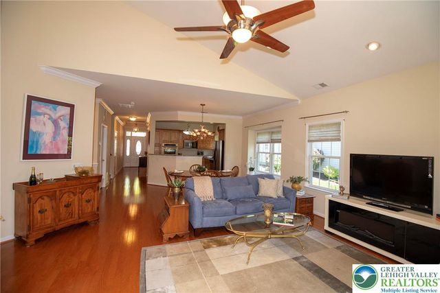 81 Moor Drive, Palmer Twp, PA 18045