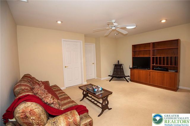 81 Moor Drive, Palmer Twp, PA 18045