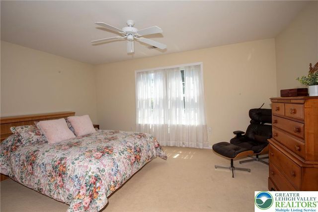 81 Moor Drive, Palmer Twp, PA 18045