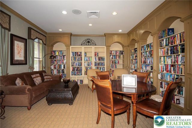 81 Moor Drive, Palmer Twp, PA 18045