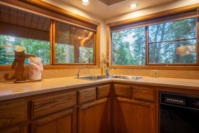 600 Wikami Way, Dorrington, CA 95223