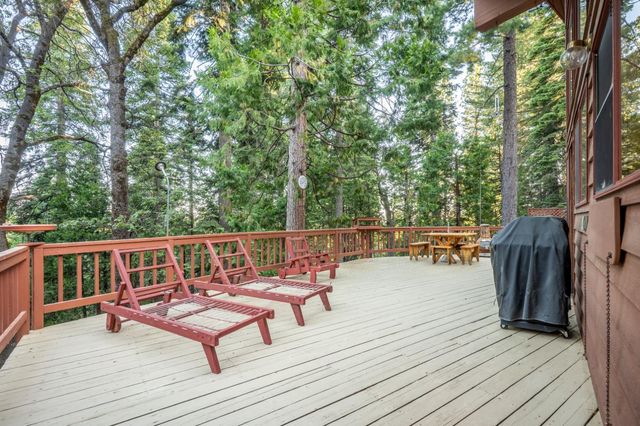 600 Wikami Way, Dorrington, CA 95223
