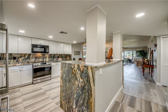 15350 Moonraker CT 303, North Fort Myers, FL 33917