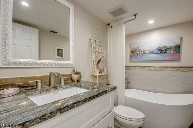 15350 Moonraker CT 303, North Fort Myers, FL 33917