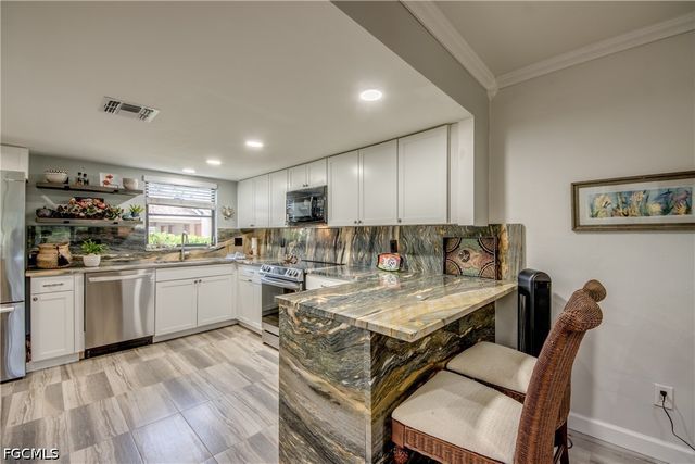 15350 Moonraker CT 303, North Fort Myers, FL 33917