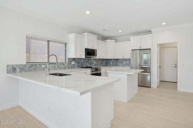 6025 E PALOMINO Lane, Scottsdale, AZ 85266